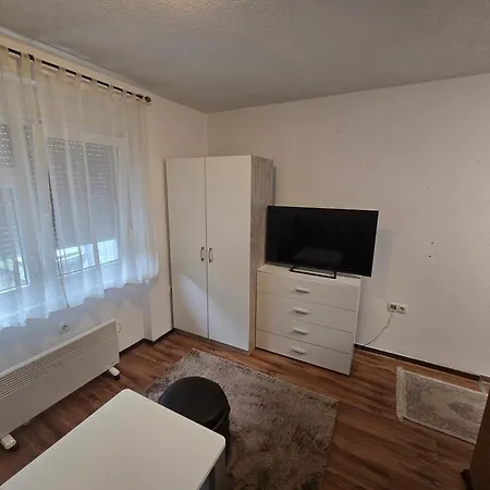 Sanus Apartment *